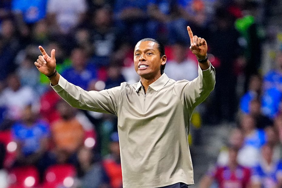 Joel Huiqui con Cruz Azul, durante la fase regular del torneo Apertura 2026 - Foto: Imago7