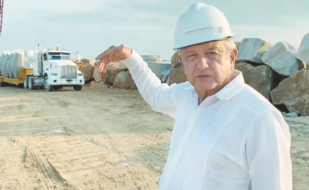 El presidente Andrés Manuel López Obrador explicó que en el corredor se planea construir 10 parques industriales. Foto: Tomada de video