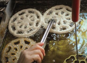 Recibe la temporada decembrina haciendo buñuelos de viento