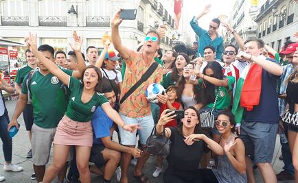 Video. “Viva México, viva Corea”; mexicanos celebran en Madrid clasificación del Tri