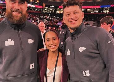 Mahomes llena de elogios a la mexicana Diana Flores: “Eres una gran jugadora”