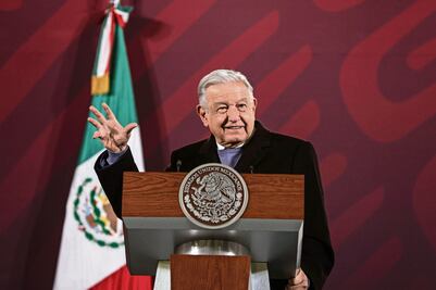 AMLO suma 30 tarjetas amarillas en lo electoral