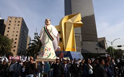Marea guinda inunda las calles de la CDMX en apoyo a Sheinbaum; “siempre que nos llame, vamos a venir"