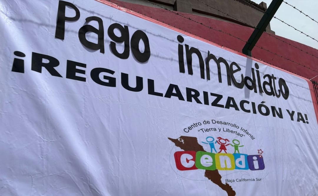 Trabajadores del Centro de Desarrollo Infantil (CENDI) en Baja California Sur iniciaron un paro de labores ante la falta de pago de salarios. | Foto: Especial.