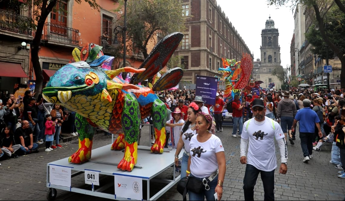 La Secretaría de Cultura capitalina informó que al evento de alebrijes monumentales asistieron aproximadamente más de 50 mil asistentes.
Foto: Gabriel Pano/EL UNIVERSAL