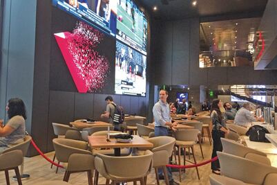 Cinemex llega a Miami y estrena la marca CMX