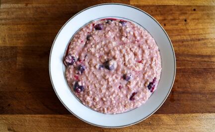 Combina avena con esta fruta para equilibrar la energía, eliminar toxinas y acelerar el metabolismo