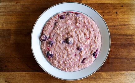 Combina avena con esta fruta para equilibrar la energía, eliminar toxinas y acelerar el metabolismo