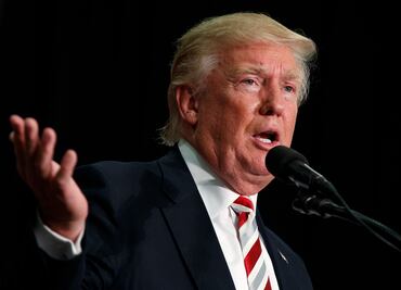 Renuncia otro portavoz hispano de Donald Trump