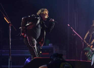 Con casi una hora de retraso, Guns N' Roses se presenta en el escenario del Hell and Heaven