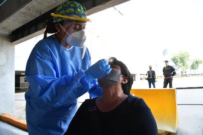 Casos diarios de Covid vuelven a repuntar a 25 mil; están a sólo 3 mil del pico máximo de toda la pandemia