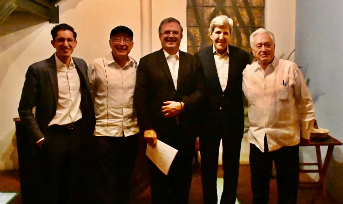 El canciller Marcelo Ebrard recibió a John Kerry, enviado especial de la Casa Blanca