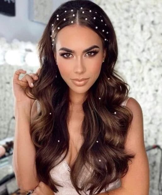 Peinados de último minuto para brillar en Navidad