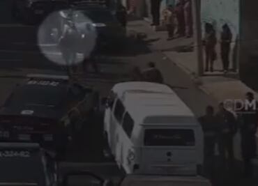 Detienen a dos hombres por robo a transporte público en Iztapalapa