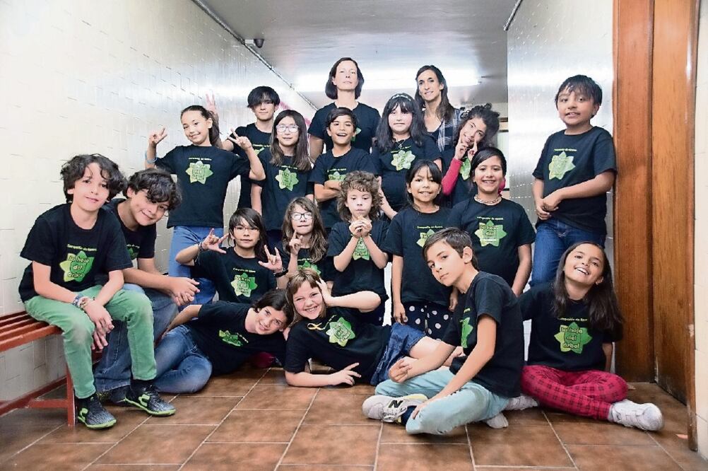 La compañía de ópera llamada La hoja del árbol está integrada por alrededor de 15 niños de entre nueve y 10 años de edad del Instituto Luis Vives. CORTESÍA: GUILLERMINA GALINDO DE ULSA RADIO