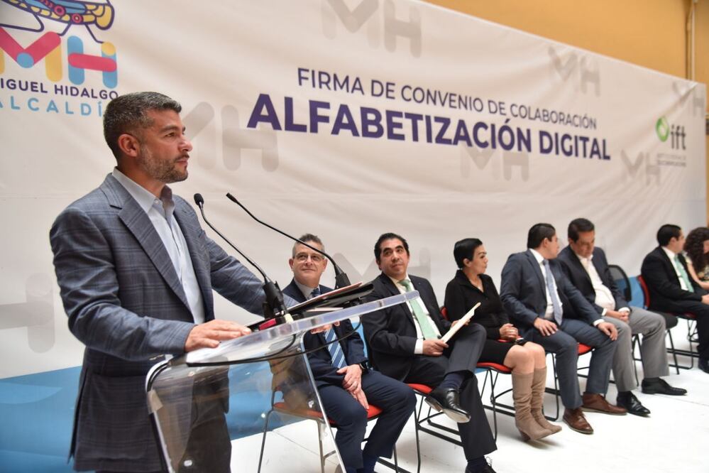 Alcaldía Miguel Hidalgo y el Instituto Federal de Telecomunicaciones (IFT) firman convenio. Foto: Especial