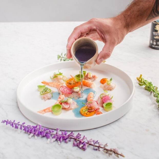 Marco Cruz, el chef que cambió el fútbol por la comida