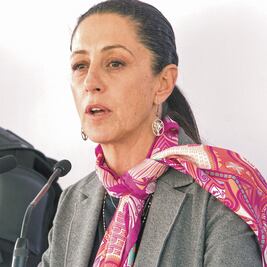 Los Claudios en la marcha de feministas