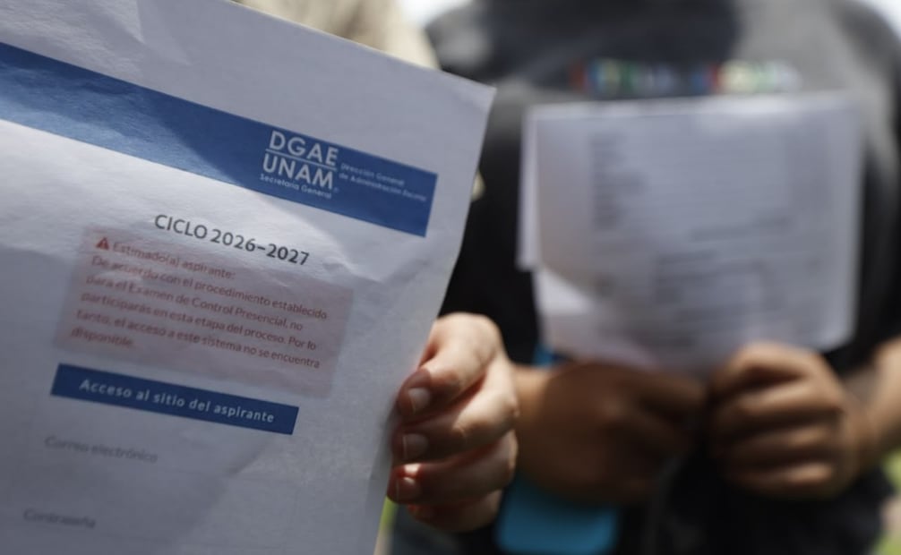 Aspirantes aceptados en examen de admisión de la UNAM se manifiestan en Torre de Rectoría previo al examen de control (10/08/2026). Foto: Diego Simón Sánchez/ EL UNIVERSAL