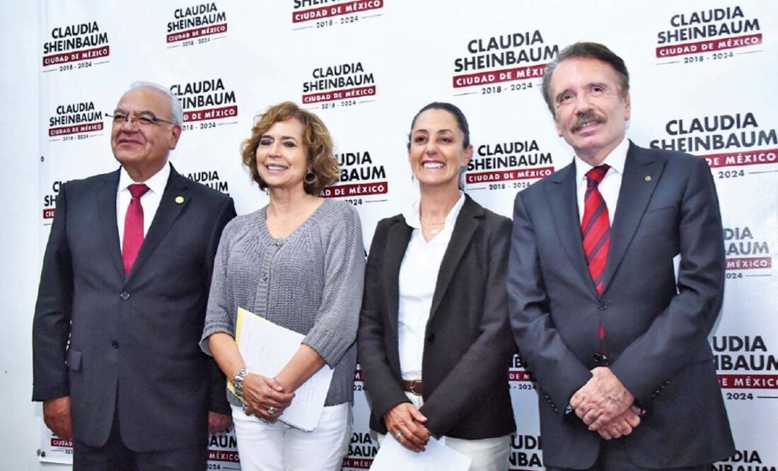 En conferencia de prensa, Claudia Sheinbaum y el director del IPN, Mario Alberto Rodríguez Casas (primero de der. a izq.), dieron a conocer un planteamiento para construir edificios en los campus de Zacatenco y Casco de Santo Tomás. (ESPECIAL)