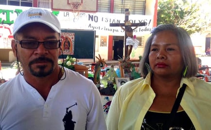 Padres de Ayotzinapa inician gira por 43 ciudades de EU