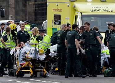 Confirman 4 muertos y 20 heridos tras atentado en Parlamento británico