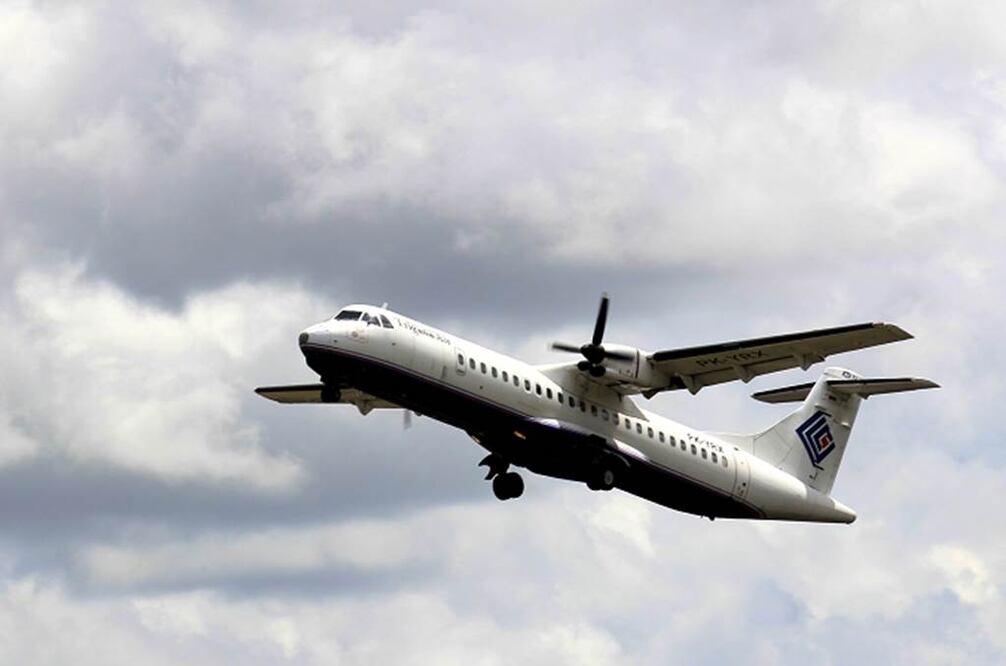 El avión perdió el contacto con tierra 34 minutos después de despegar, señaló el Ministerio indonesio de Transportes (ARCHIVO EFE)