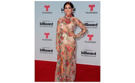 Critican vestido transparente de Danna Paola