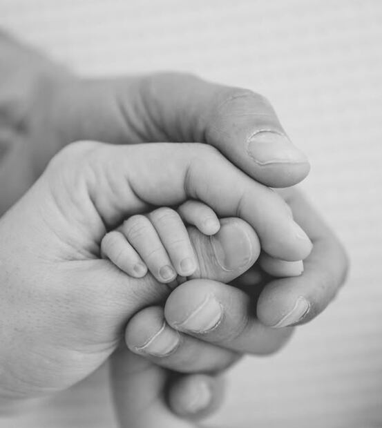 Foto de Gia, la tercera hija de Brandon Peniche y Kristal Cid.