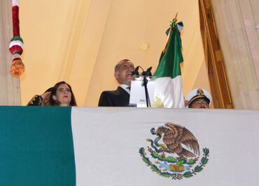 “Viva la educación de calidad” grita Cué en Oaxaca