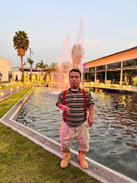 Medio Metro debutará como actor en una telenovela protagonizada por Angelique Boyer. / Foto: Facebook