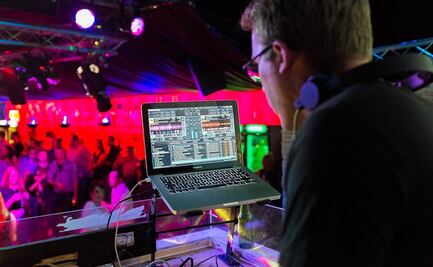 Mexicanos, los más fiesteros; esto gastan al año en celebraciones