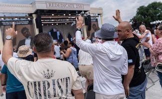 National Mall, el evento busca reconsagrar a EU como nación bajo Dios; debate por separación Iglesia-Estado crece