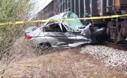 Mueren 2 mujeres al chocar vehículo con un tren en Tamaulipas