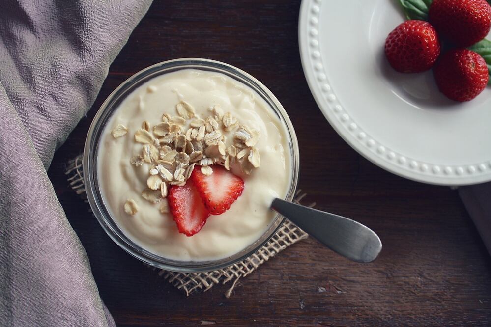 Las bacterias buenas del yogur eliminan los bacilos del sistema digestivo. (Fotos: Pixabay)