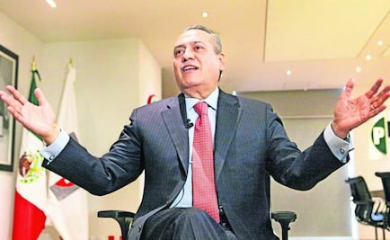 Manlio no busca chamba