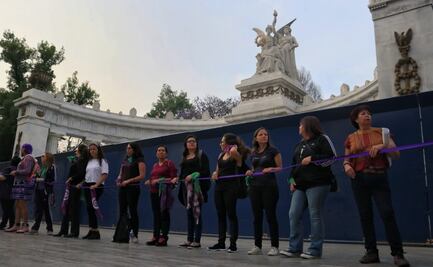 Hacen cadena feminista en Hemiciclo a Juárez previo a marcha del 8 de marzo