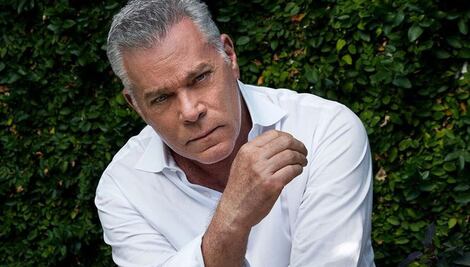 Así fue la vida de Ray Liotta, el mítico actor de "Buenos muchachos"