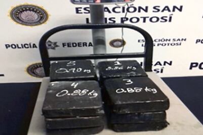 Decomisan 10 kilos de heroína en camioneta