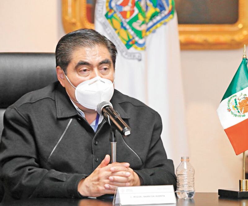 El gobernador, Miguel Barbosa Huerta, anunció la reducción del aparato gubernamental y el incremento de contribuyentes. Foto: Especial