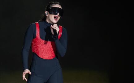 Rosalía feliz y agradecida por Zócalo lleno en concierto: “México tienes mi corazón”
