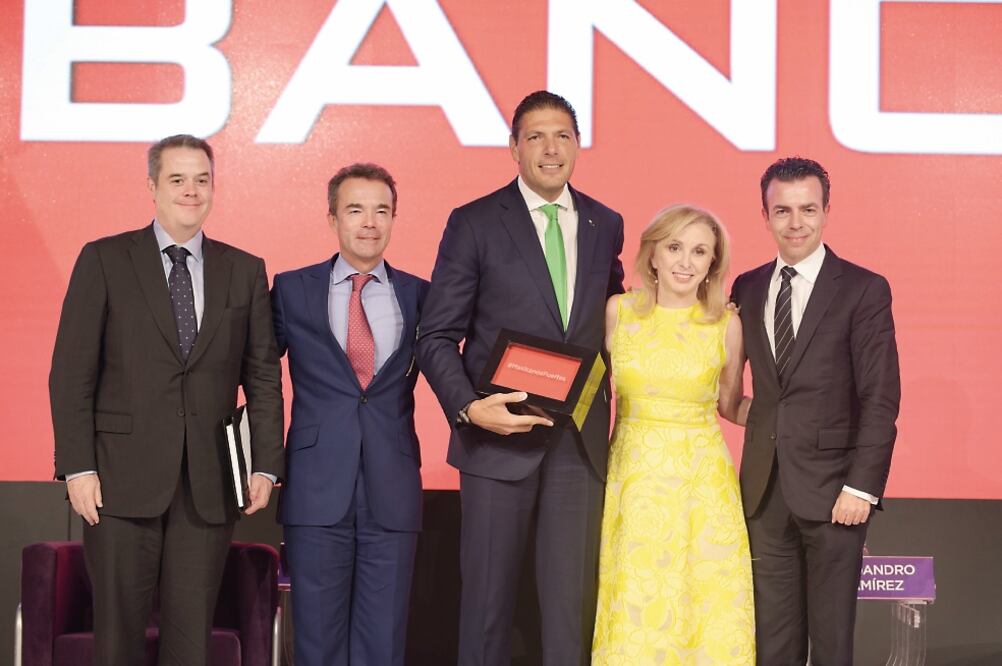 Durante el Foro Estrategia Banorte 2017, empresarios mexicanos destacaron que el TLCAN ha traído beneficios para México, Estados Unidos y Canadá. Además, coinciden en incluir temas actuales como comercio electrónico, entre otros. (CORTESÍA)