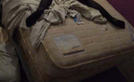 Hallan a mujer muerta en hotel de la Obrera; detienen a su acompañante