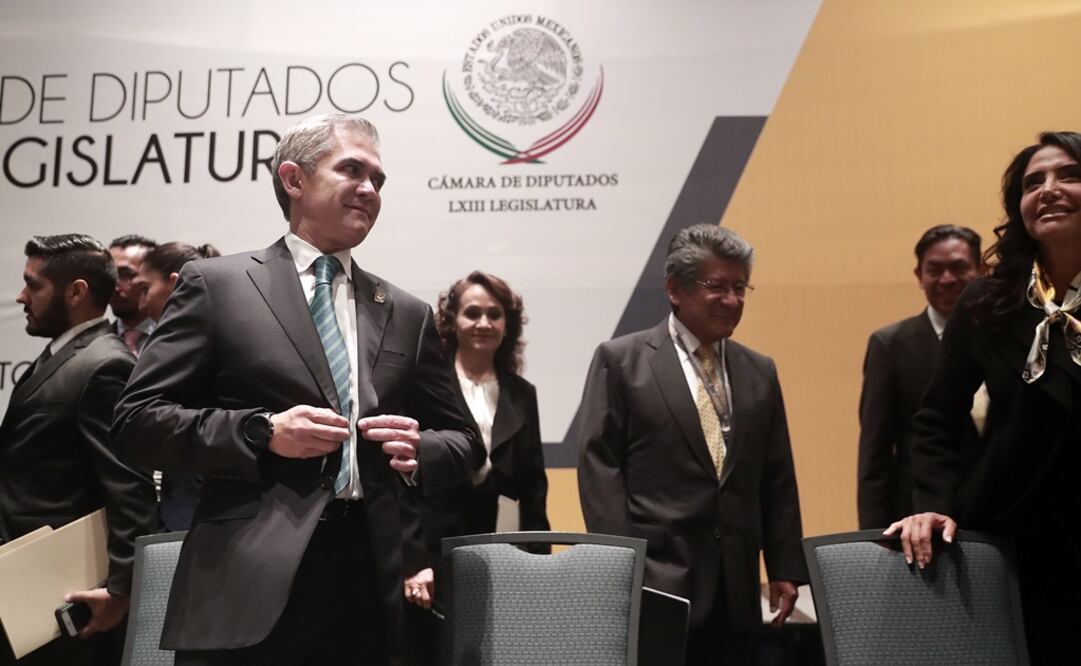 Mancera participó en la reunión plenaria de los diputados del PRD. /Alejandra Leyva - EL UNIVERSAL