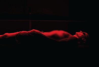 Empresario estadounidense invierte 2 mdd al año para rejuvenecer