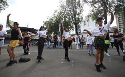 Glorieta de los Insurgentes se vuelve pista de baile por unos momentos; comunidad LGBTTTI saca sus mejores pasos