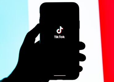 Unión Europea multa a TikTok con 600 mdd; es por deficiente protección de datos personales de europeos en China