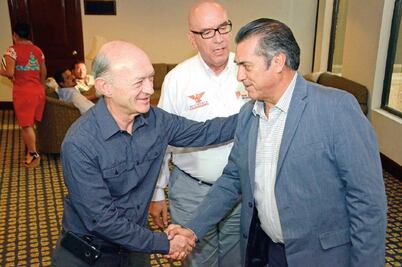 "El Bronco" admite saludo con Salinas de Gortari