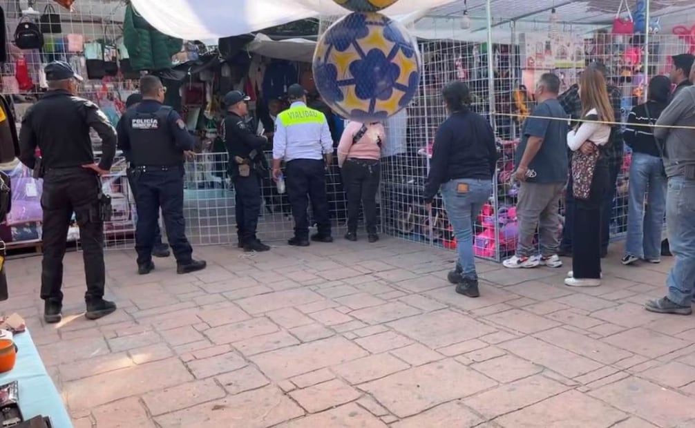 Explosión por fuga de gas en tianguis navideño de Teoloyucan; hay 10 lesionados.
Foto: Especial.