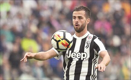 Barcelona ficha a Miralem Pjanic